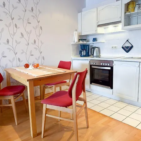 Land-meer-wohnung-22 شقة